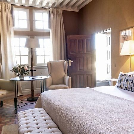 Hotel Baumaniere Les Baux De Provence Buitenkant foto